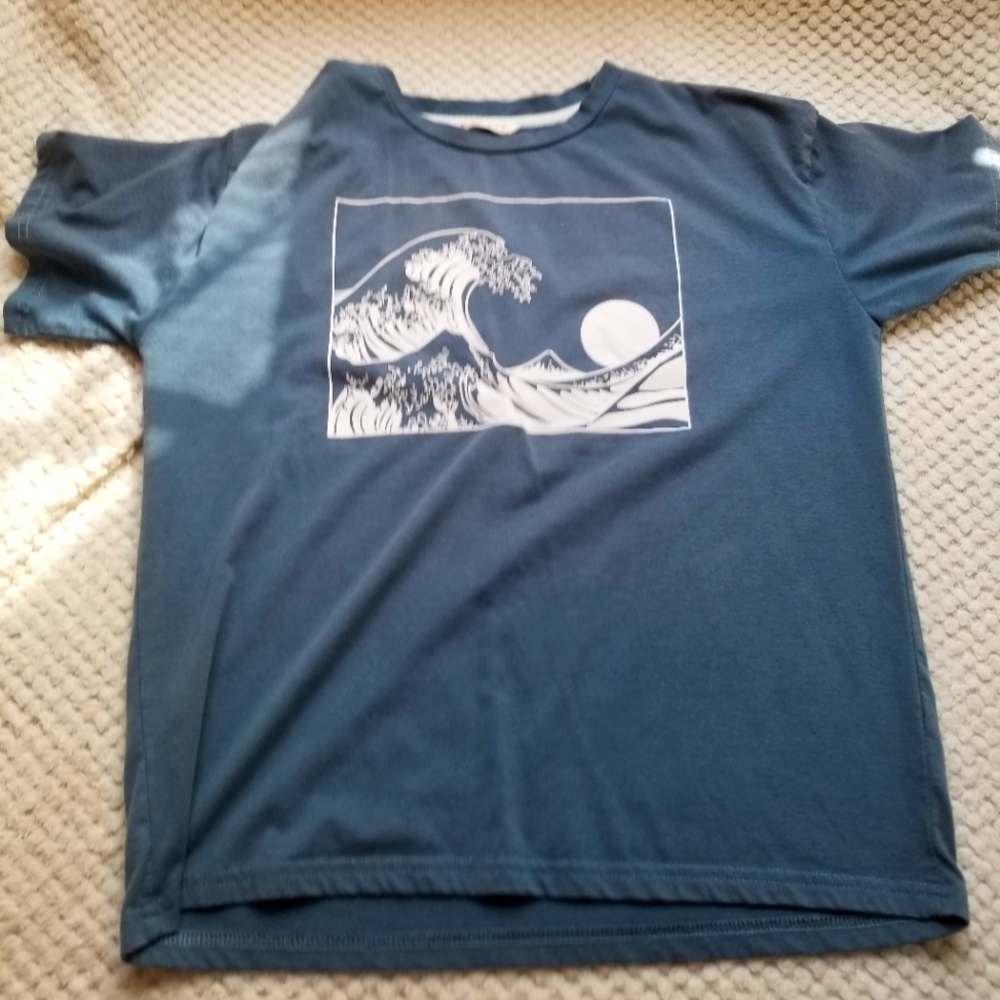 Blue Wave Graphic T-shirt